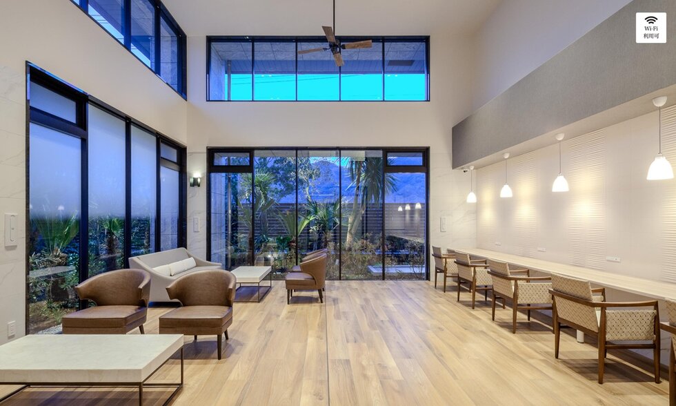 ラウンジ／コワーキングスペース