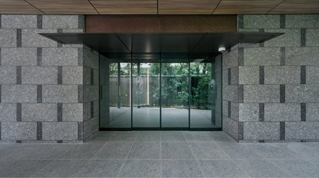 エントランス（2024年7月撮影）
