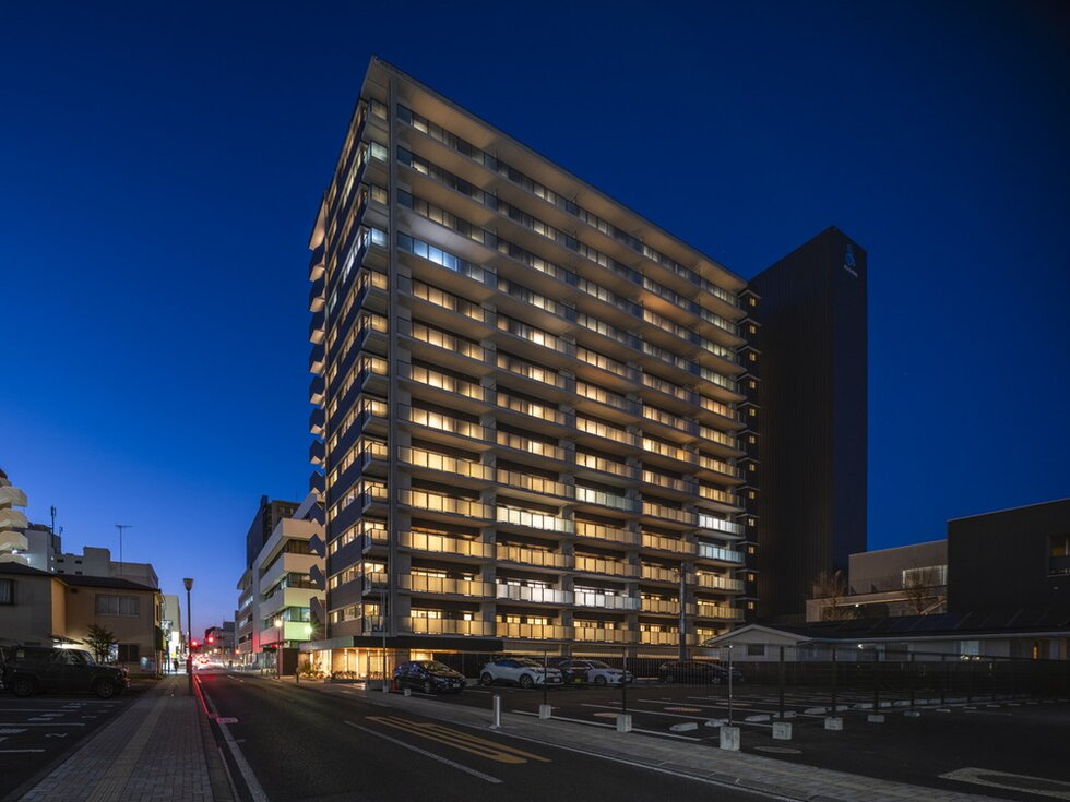 竣工写真（外観夜景）