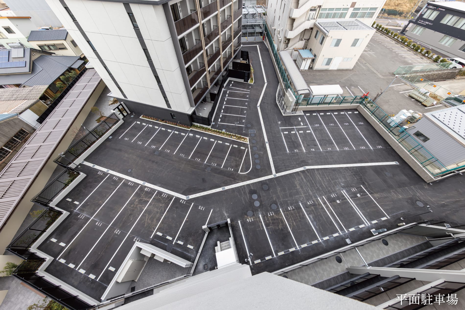 平面駐車場