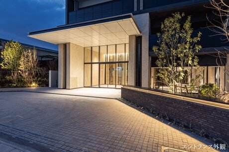 エントランス外観