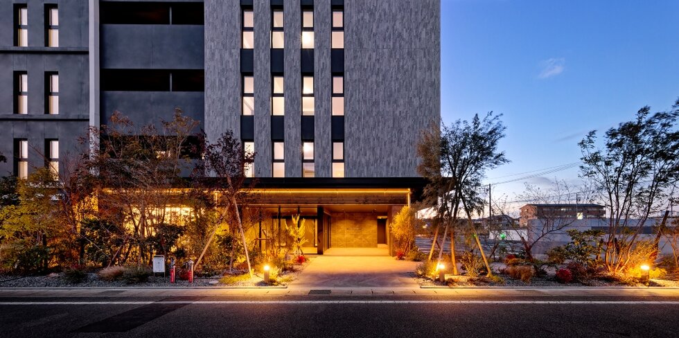 エントランス廻り(夜景)