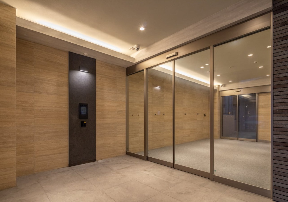 風除室・エントランス写真（2026年3月撮影）