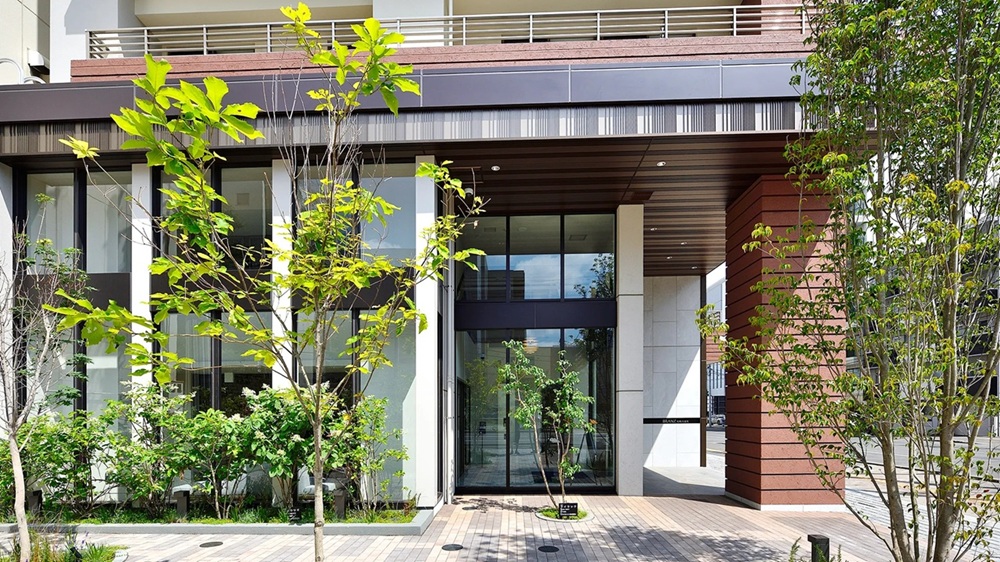 エントランスアプローチ・GREEN TERRACE（公開空地）