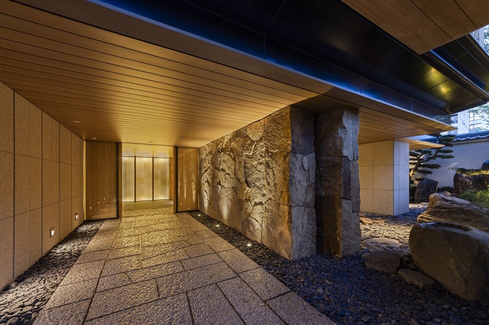 アプローチ（2025年3月撮影）