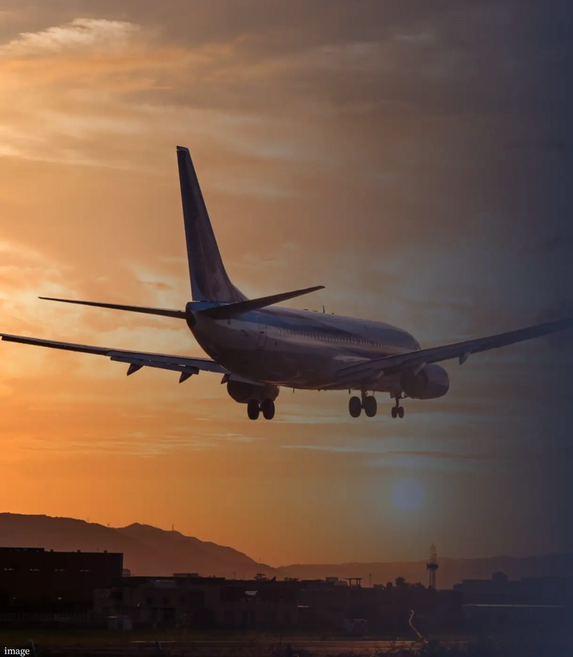 Airplane
セントレアへもスムーズに移動でき、旅行や出張に便利。