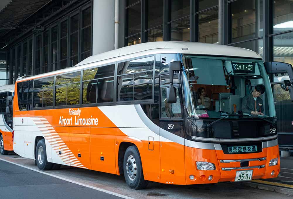 旅行や出張にも快適な空港リムジンバス。