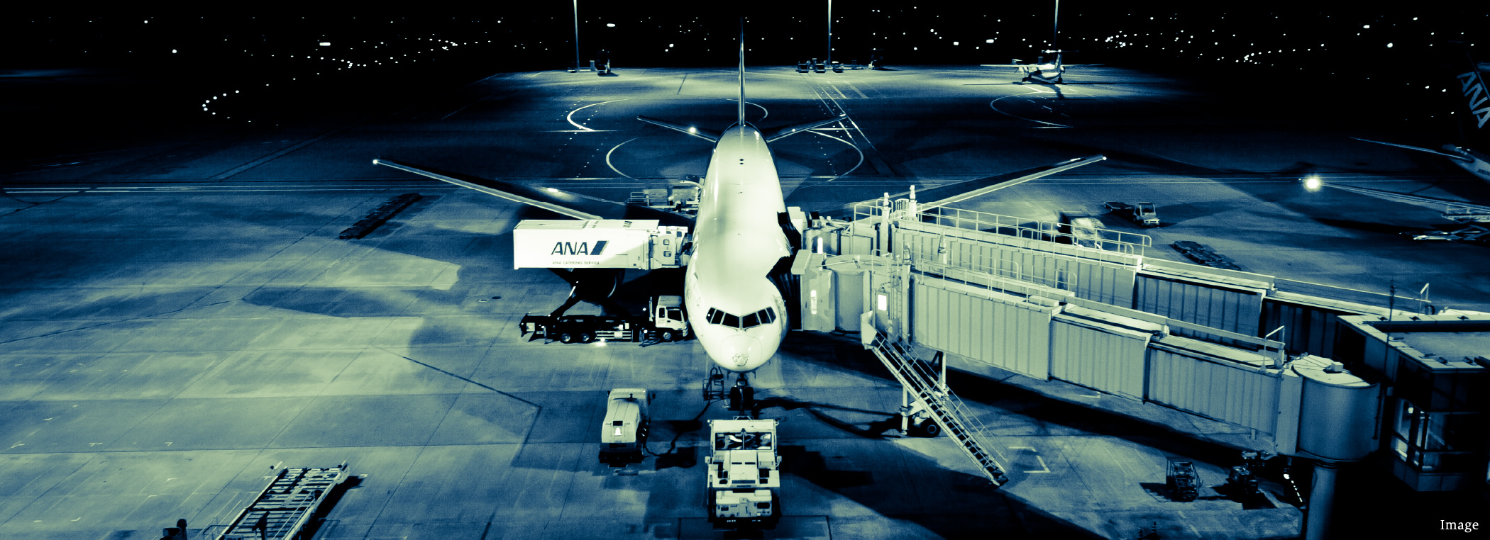 【AIR PLANE】日本全国へ、世界へも快適なアクセス