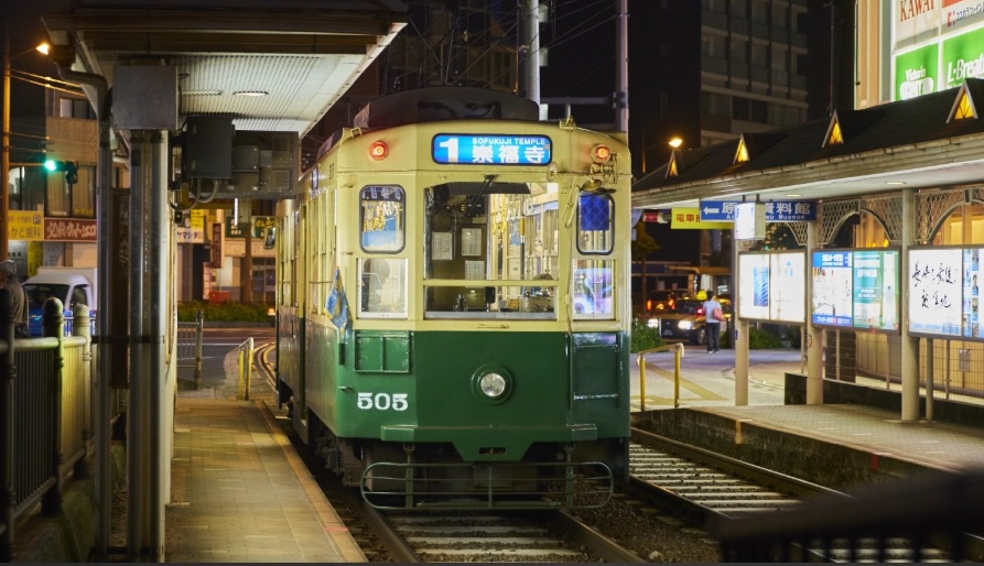 専用通路でつながる最寄り電停へ
ダイレクトにアクセス。
