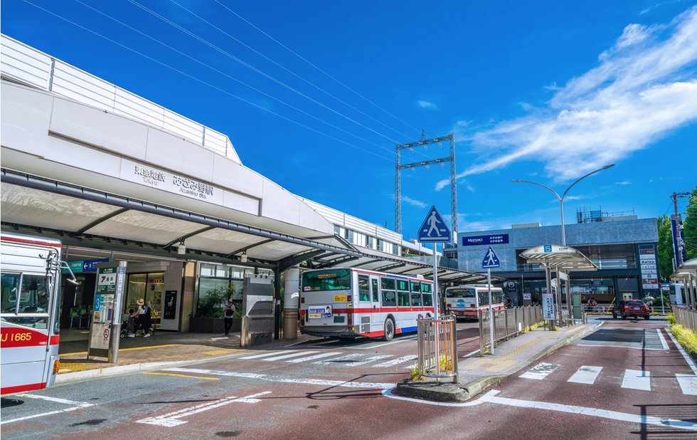横浜市営地下鉄ブルーライン始発駅
2路線利用可能な「あざみ野」駅