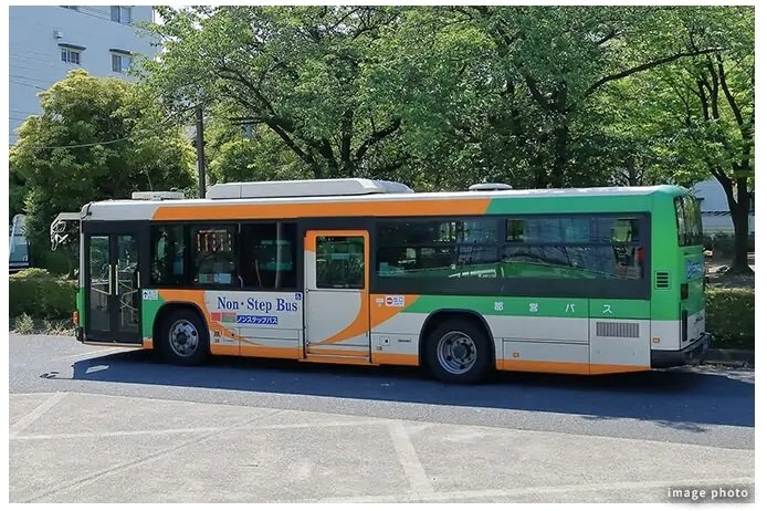 バスやコミュニティバスをフル活用。