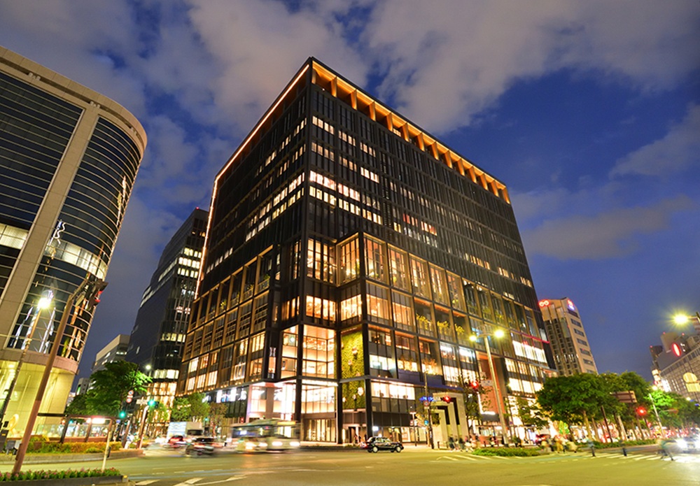 TENJIN 21min※1
福岡に未来を呼ぶ「天神ビッグバン」、ここが新たな九州の中心。