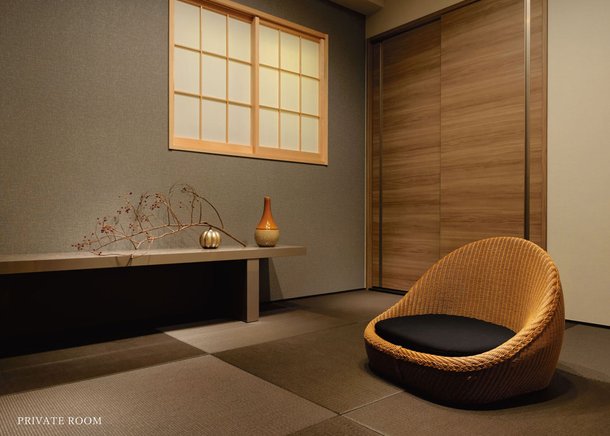 PRIVATE ROOM