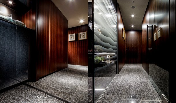 ENTRANCE / HALL