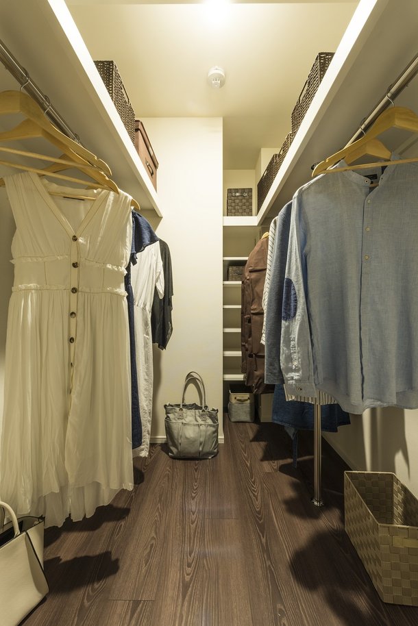 Walk-in closet