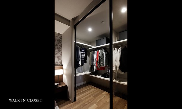 WALK IN CLOSET