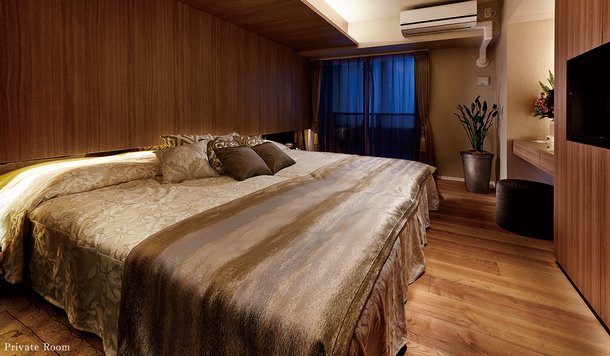 PRIVATE ROOM