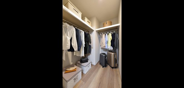Walk in closet