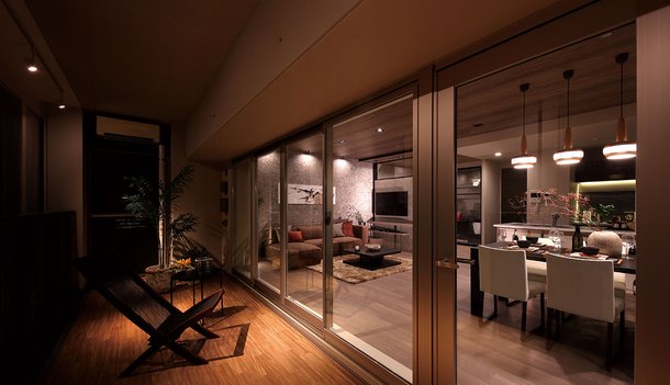 BALCONY