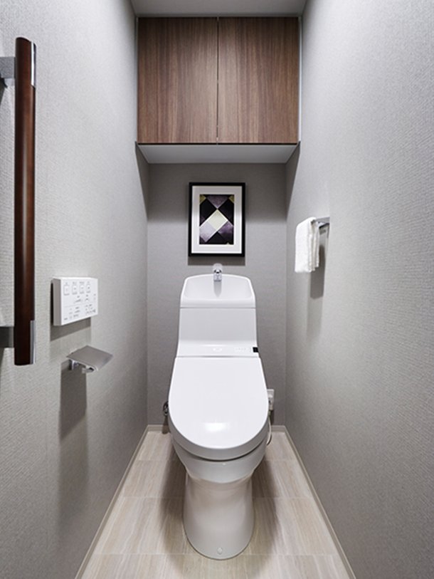 TOILET
(トイレ)