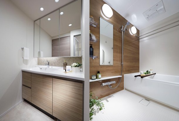 POWDER ROOM/BATHROOM