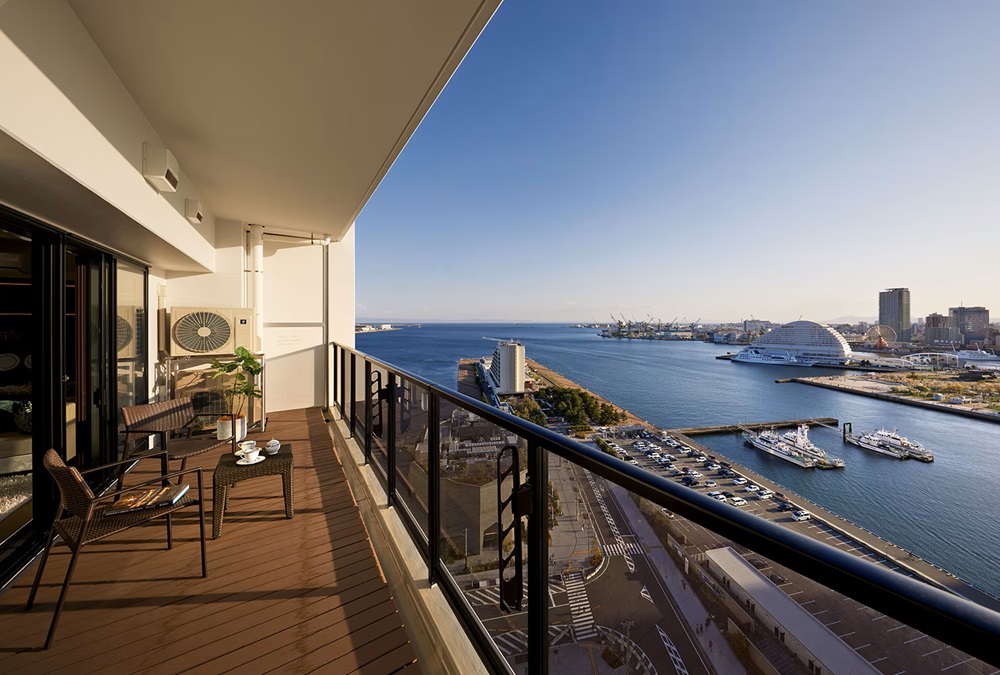 BALCONY(WEST1702号室)