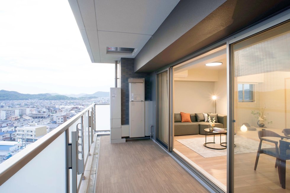 BALCONY