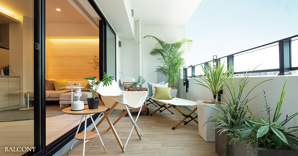 BALCONY