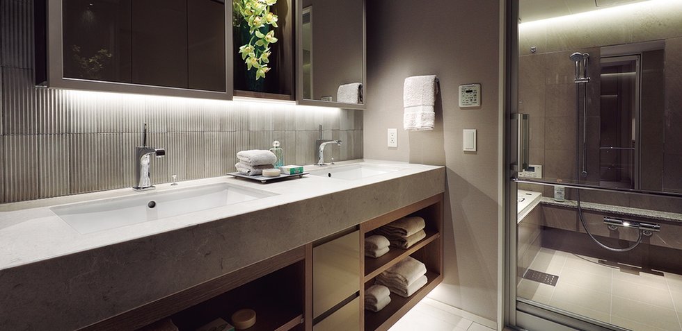 POWDER ROOM