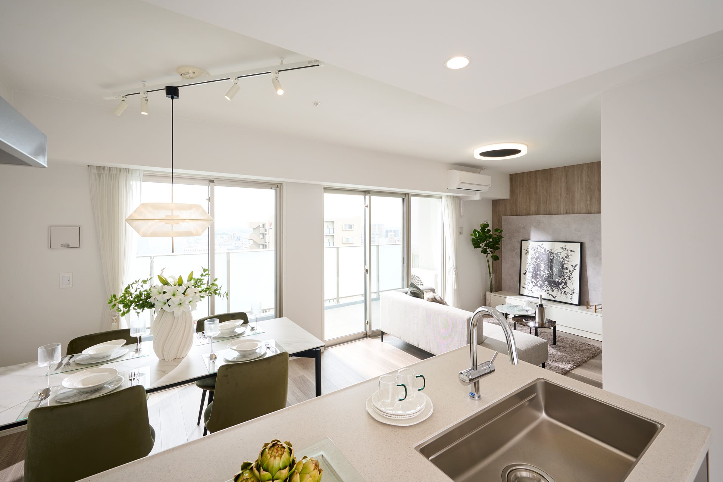 MODEL ROOM(1406号室)
