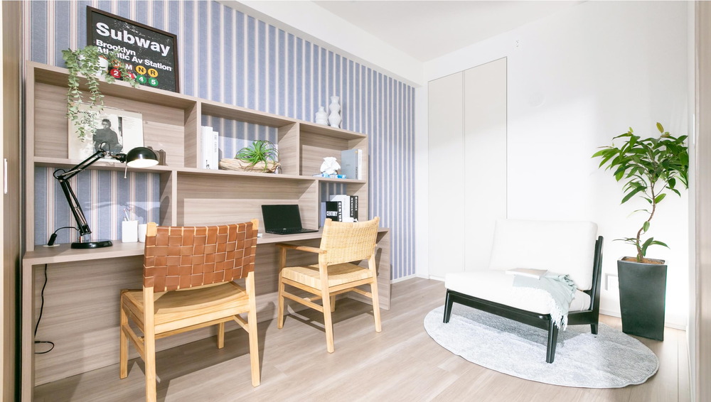 Bed room