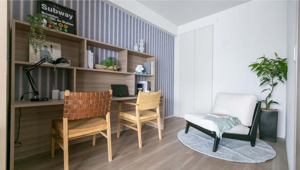 Bed room
