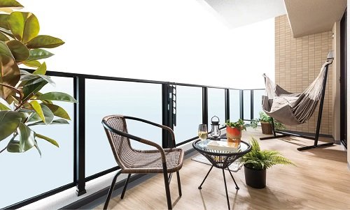 BALCONY