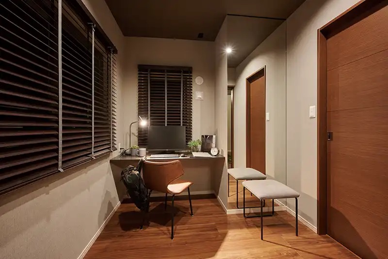 PRIVATE ROOM