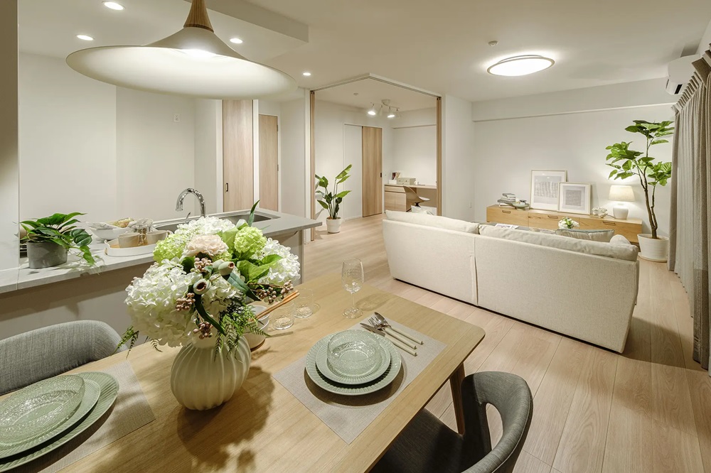 LIVING & DINING