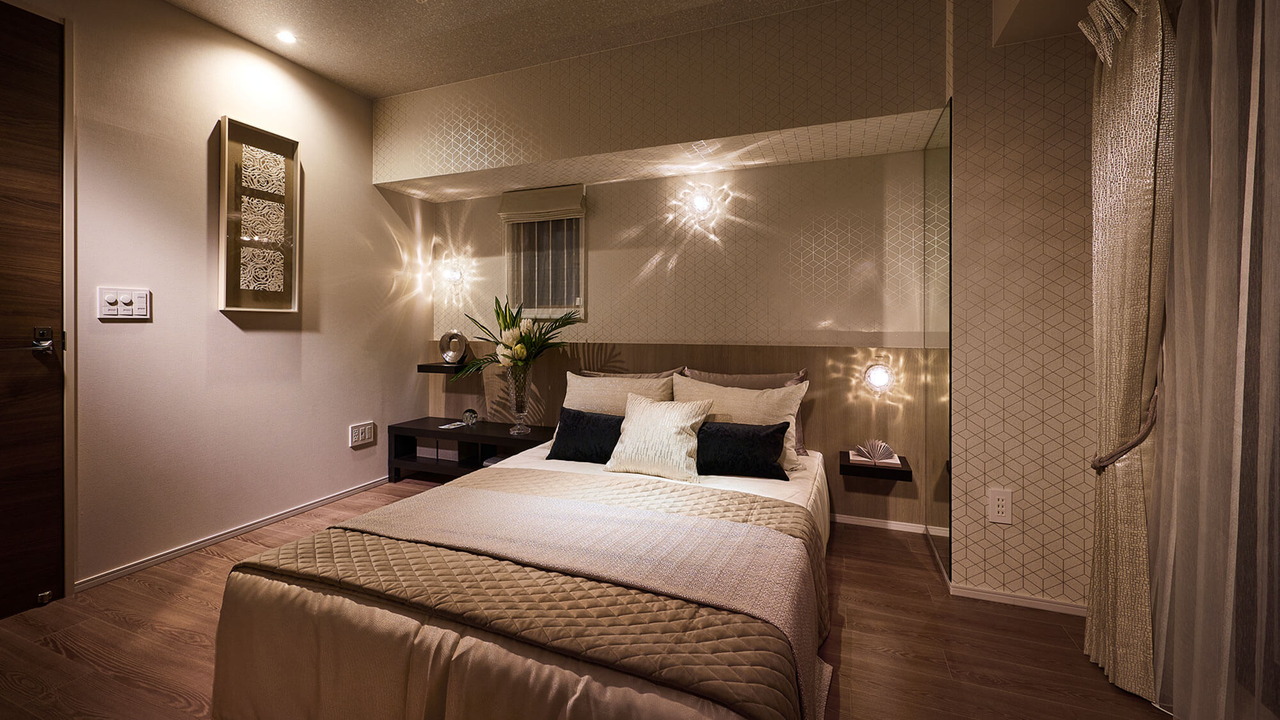 MASTER BEDROOM