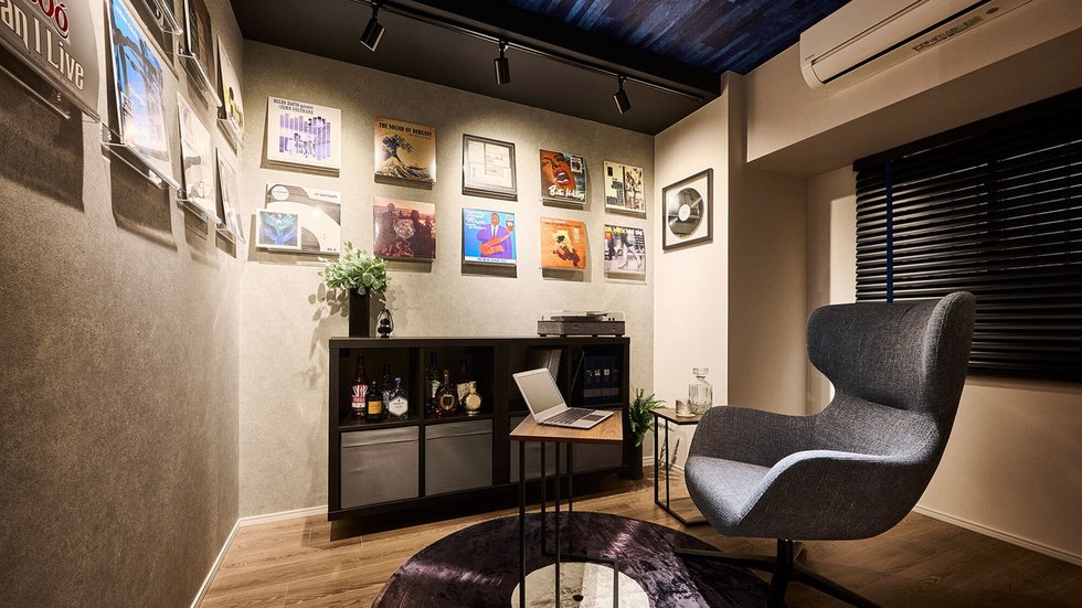 PRIVATE ROOM