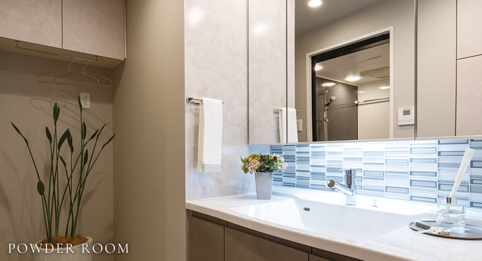 POWDER ROOM