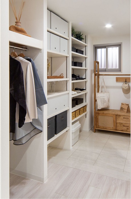 Shoe Cloakroom