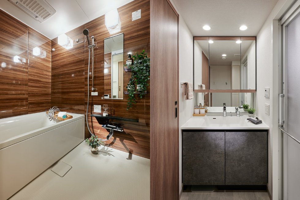 Bathroom/Powderroom