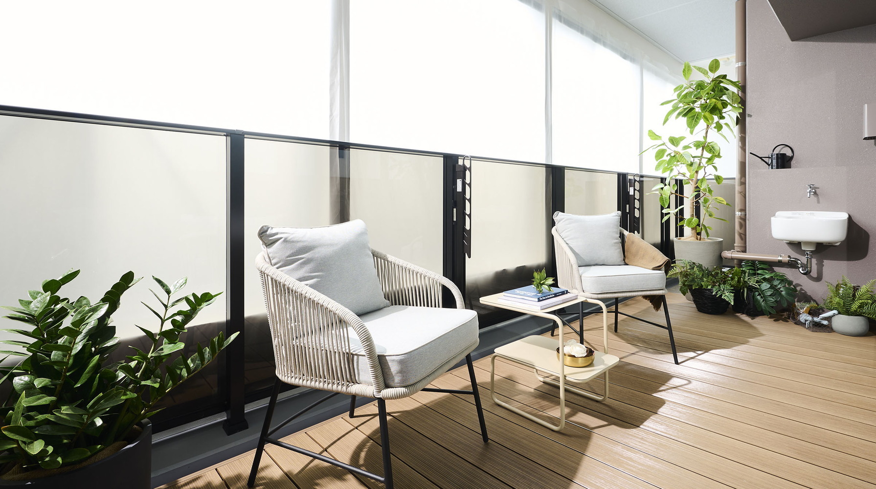 BALCONY