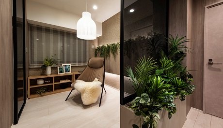 HEALING ROOM