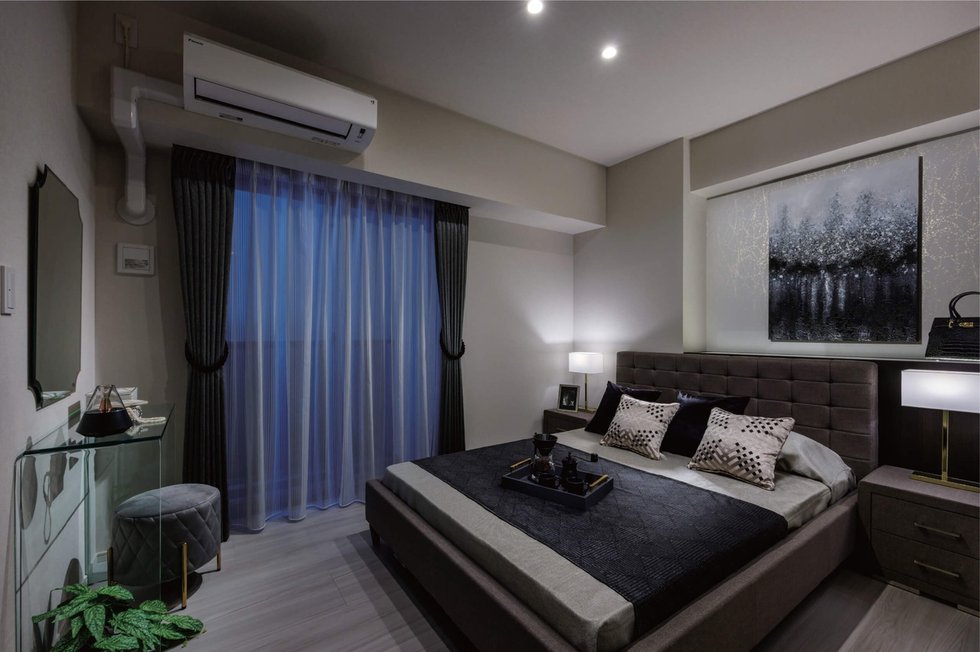 MASTER BEDROOM