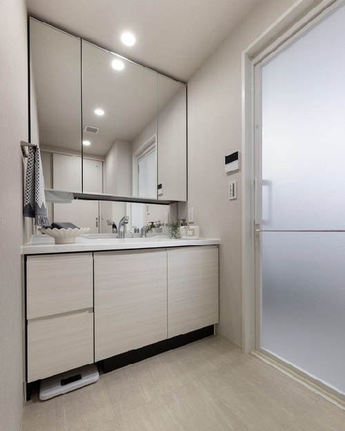 Powder Room