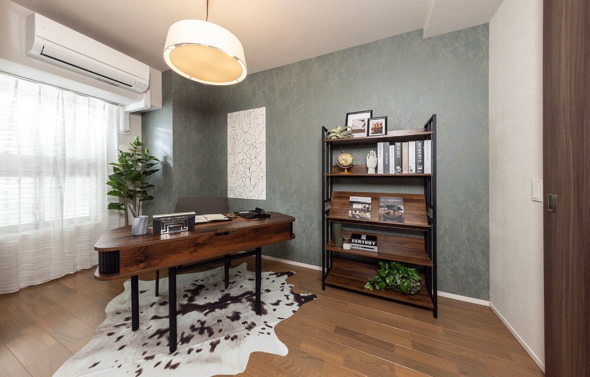 HOBBY ROOM