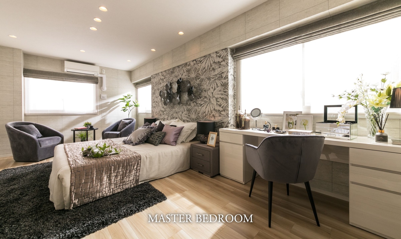 MASTER BEDROOM