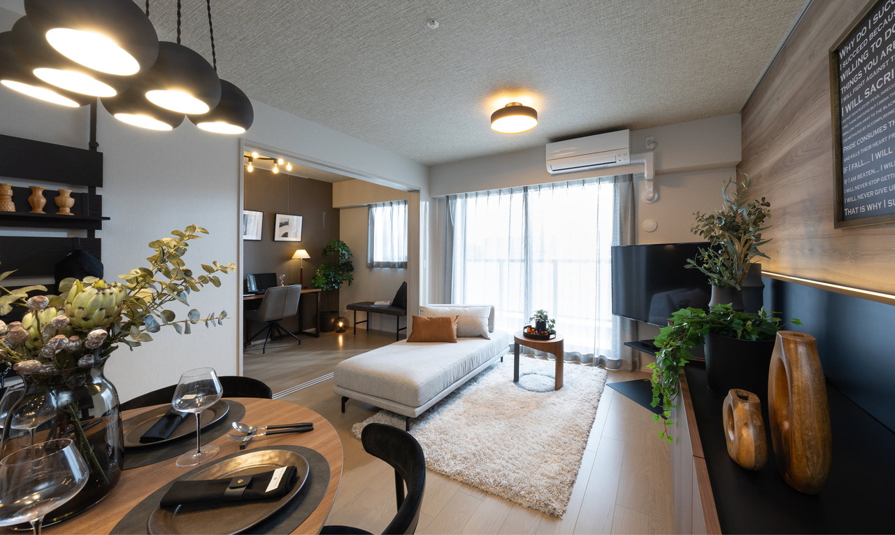 LIVING　DINING