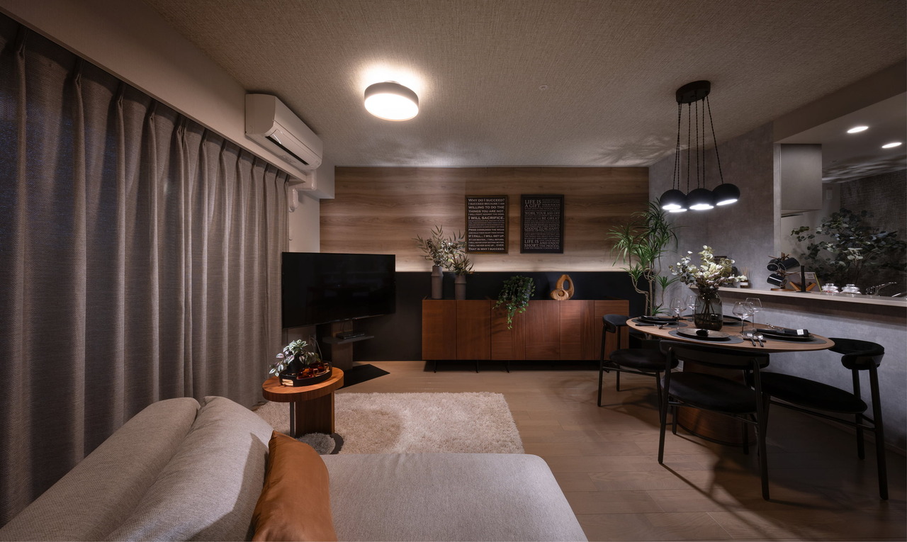 LIVING　DINING