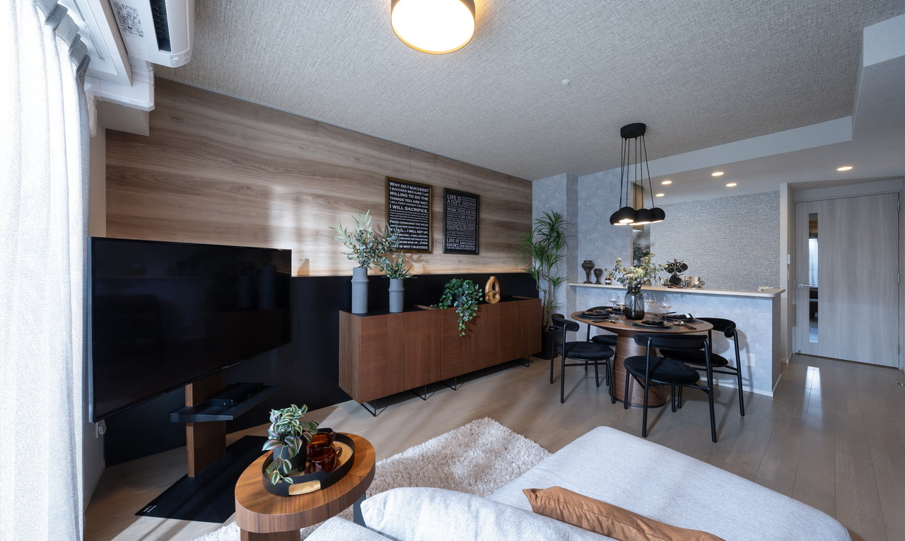 LIVING　DINING