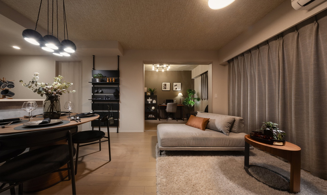LIVING　DINING